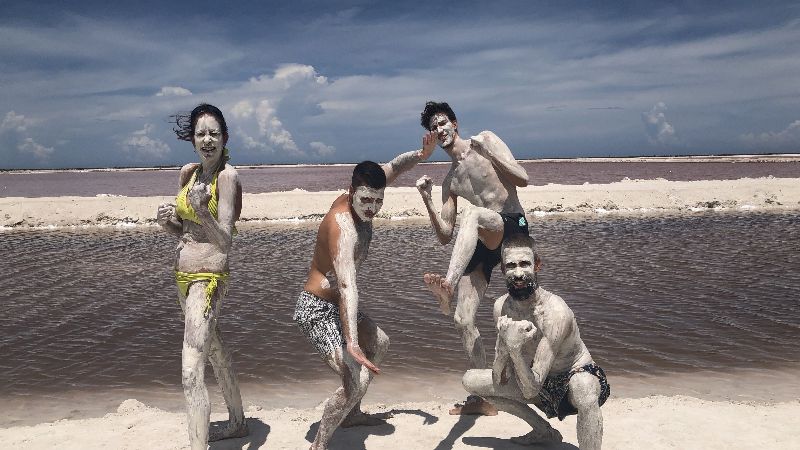 Er xotinining ko‘kragini so‘radi (video)